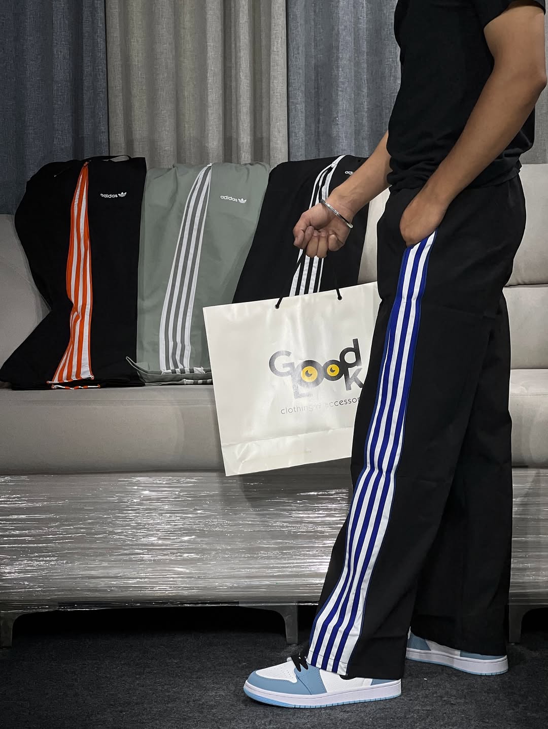 Men’s Inspired Track Pants with Side Stripes – Dual Color Options